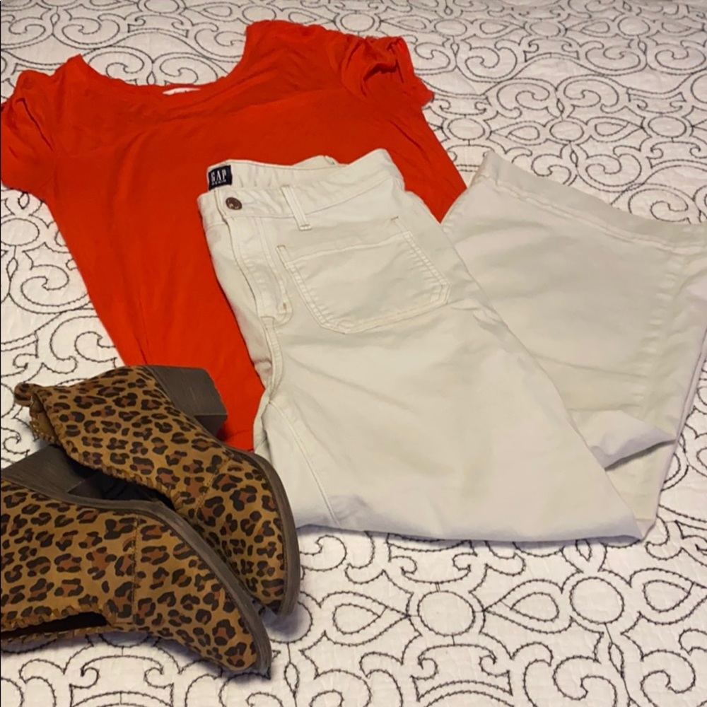 Super cute! GAP wide leg cropped jean. Sz 29